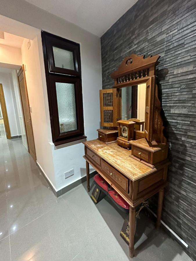 London Charm - Comfortable Room In Spacious House Exterior foto